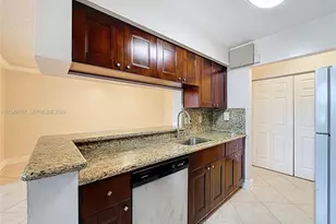 9877 Westview Dr, Coral Springs, FL 33076 - Photo 24