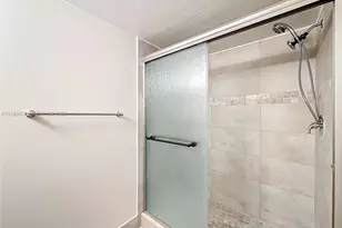 9877 Westview Dr, Coral Springs, FL 33076 - Photo 38