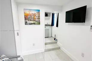 2400 NW 9th St, Miami, FL 33125 - Photo 4