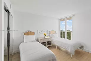 100 Bayview Dr, Sunny Isles Beach, FL 33160 - Photo 12