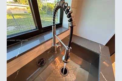 2430 NW 22nd Rd, Fort Lauderdale, FL 33311 - Photo 12