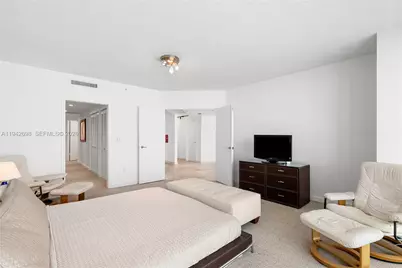 1455 Ocean Dr #1009, Miami Beach, FL 33139 - Photo 66