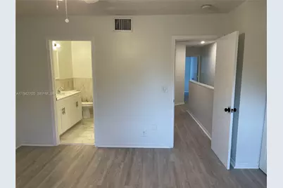 3675 San Simeon Cir #3675, Weston, FL 33331 - Photo 10