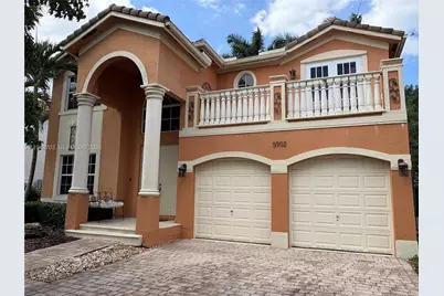 5902 SW 166th Ct, Miami, FL 33193 - Photo 2