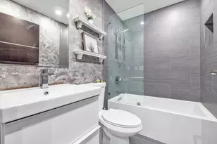 3340 NE 190th St, Aventura, FL 33180 - Photo 14