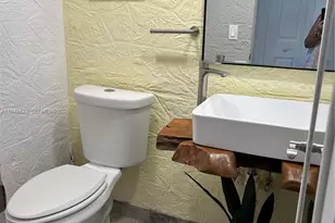 38 Northampton B, West Palm Beach, FL 33417 - Photo 14