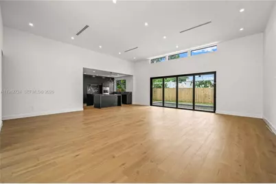 326 NW 40th St, Miami, FL 33127 - Photo 6