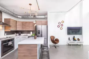 690 SW 1st Ct, Miami, FL 33130 - Photo 2