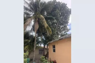 165 NE 70th St, Miami, FL 33138 - Photo 2