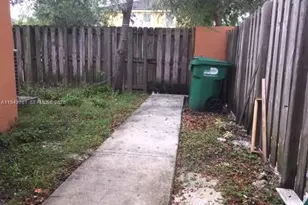 10852 SW 240th St, Homestead, FL 33032 - Photo 14