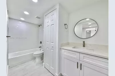 8453 N Coral Cir, North Lauderdale, FL 33068 - Photo 20