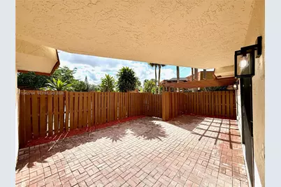 8453 N Coral Cir, North Lauderdale, FL 33068 - Photo 28