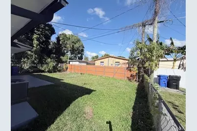 275 NE 173, North Miami Beach, FL 33162 - Photo 18
