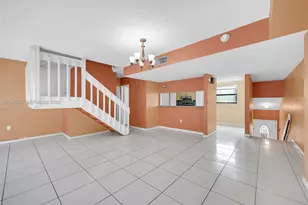 9907 NW 9th St Cir, Miami, FL 33172 - Photo 16