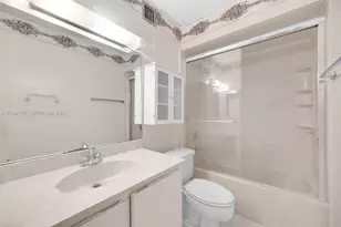 9907 NW 9th St Cir, Miami, FL 33172 - Photo 40