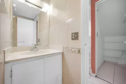 9907 NW 9th St Cir #15-20, Miami, FL 33172 - Photo 28