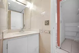 9907 NW 9th St Cir, Miami, FL 33172 - Photo 28