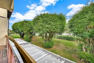 9907 NW 9th St Cir, Miami, FL 33172 - Photo 60