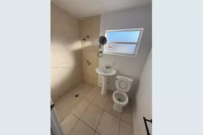 351 E 17th St #353, Hialeah, FL 33010 - Photo 8