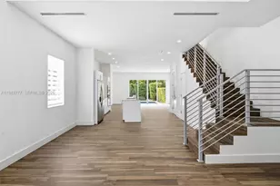 2852 SW 32nd Ct, Miami, FL 33133 - Photo 14