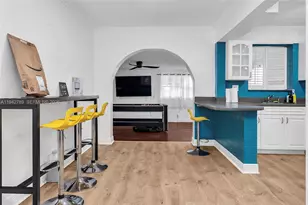 910 NE 49th St, Deerfield Beach, FL 33064 - Photo 4