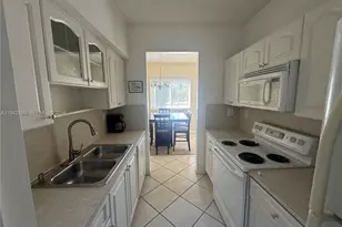 7085 Nova Dr, Davie, FL 33317 - Photo 4