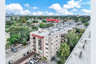 3640 NW 9th St #401, Miami, FL 33125 - Photo 32