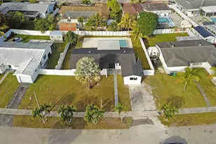 16232 SW 107th Ct, Miami, FL 33157 - Photo 2