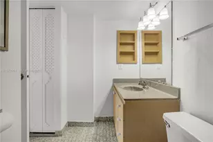 20500 W Country Club Dr, Aventura, FL 33180 - Photo 22