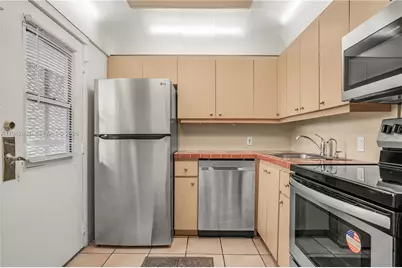 20500 W Country Club Dr #607, Aventura, FL 33180 - Photo 10