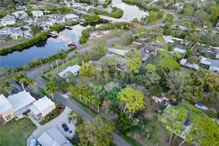 302 5th St SW, Other City - In The State Of Florida, FL 33570 - Photo 6