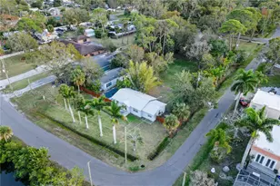 302 5th St SW, Other City - In The State Of Florida, FL 33570 - Photo 1