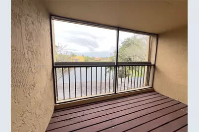 1471 NW 94th Ave #240, Pembroke Pines, FL 33024 - Photo 16