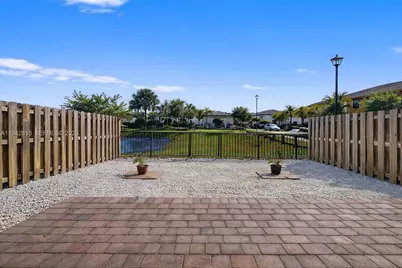 16620 SW 42nd Ter #0, Miami, FL 33185 - Photo 2