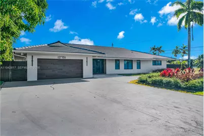 12751 SW 92nd Ct, Miami, FL 33176 - Photo 2