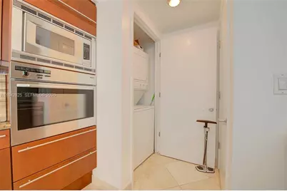 1000 S Pointe Dr #1406, Miami Beach, FL 33139 - Photo 12