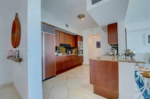 1000 S Pointe Dr, Miami Beach, FL 33139 - Photo 10