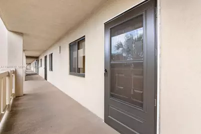 2200 S Cypress Bend Dr #406, Pompano Beach, FL 33069 - Photo 28