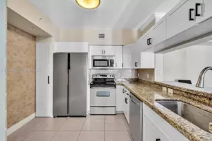 17150 N Bay Rd, Sunny Isles Beach, FL 33160 - Photo 10