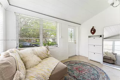 1601 N 16th Ct, Hollywood, FL 33020 - Photo 2