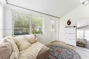 1601 N 16th Ct, Hollywood, FL 33020 - Photo 2