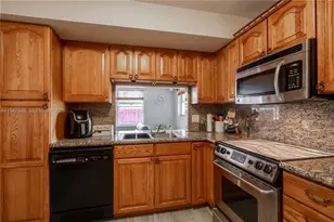 11700 Sheridan St, Pembroke Pines, FL 33026 - Photo 12