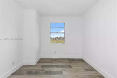 [Address not provided], Miami Gardens, FL 33055 - Photo 14