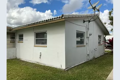 8604 NW 59th Pl, Tamarac, FL 33321 - Photo 30