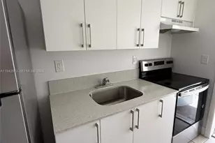 745 NW 60th St, Miami, FL 33127 - Photo 6