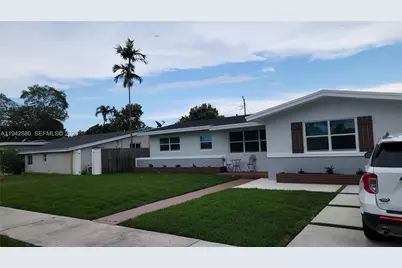 670 NE 179th Ter, Miami, FL 33162 - Photo 14