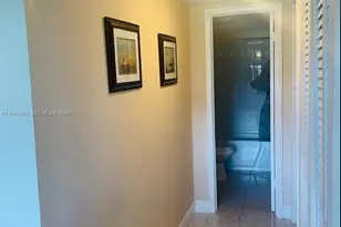 3048 E Sunrise Lakes Dr, Sunrise, FL 33322 - Photo 4