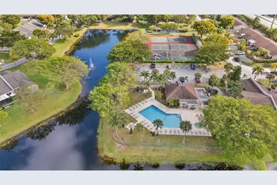 5149 E Lakes Dr, Deerfield Beach, FL 33064 - Photo 44