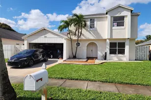 3110 Salinas Way, Miramar, FL 33025 - Photo 2