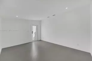 1110 NW 183rd St, Miami Gardens, FL 33169 - Photo 10